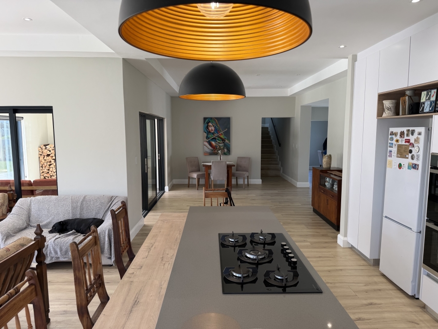 4 Bedroom Property for Sale in Kingswood Golf Estate Western Cape